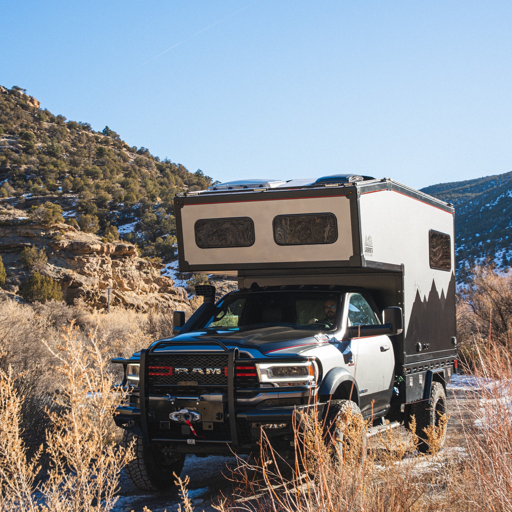 9' Flat bed Camper or 8' Flat bed Departure Angle